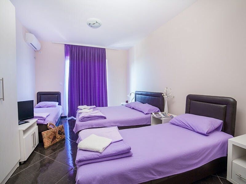 Картинка Lara Dobra Voda (ex. Lara S Apartment) 3*